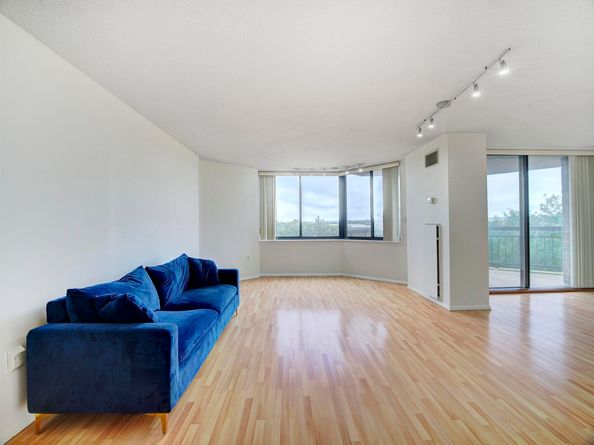 625 Harmon Cove Tower 625, Secaucus NJ 07094