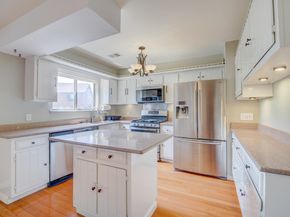 128 Sandpiper Key 128, Secaucus NJ 07094