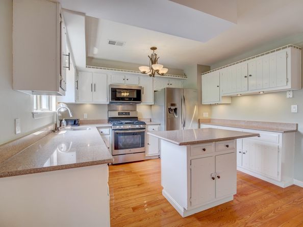 128 Sandpiper Key 128, Secaucus NJ 07094
