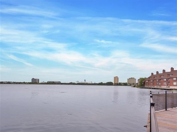 128 Sandpiper Key 128, Secaucus NJ 07094