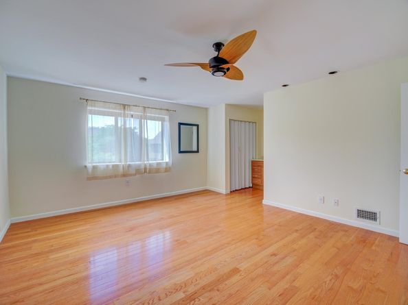 128 Sandpiper Key 128, Secaucus NJ 07094