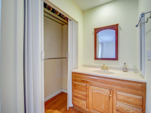 128 Sandpiper Key 128, Secaucus NJ 07094