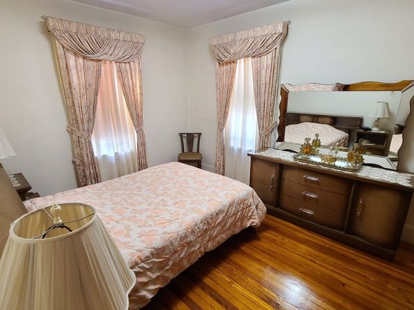 312 76th St, North Bergen NJ 07047