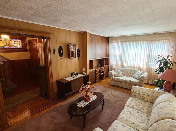 312 76th St, North Bergen NJ 07047