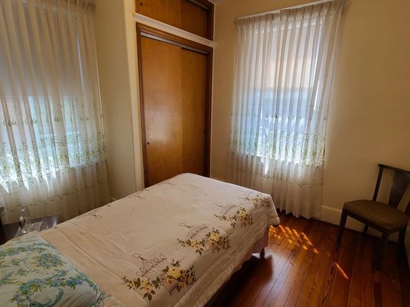 312 76th St, North Bergen NJ 07047