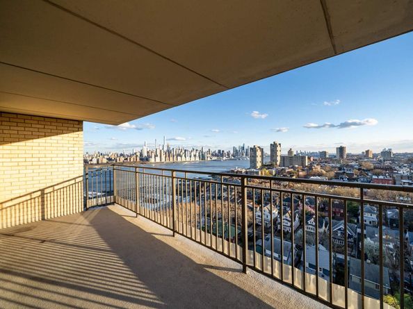 7855 Blvd East 17L, North Bergen NJ 07047