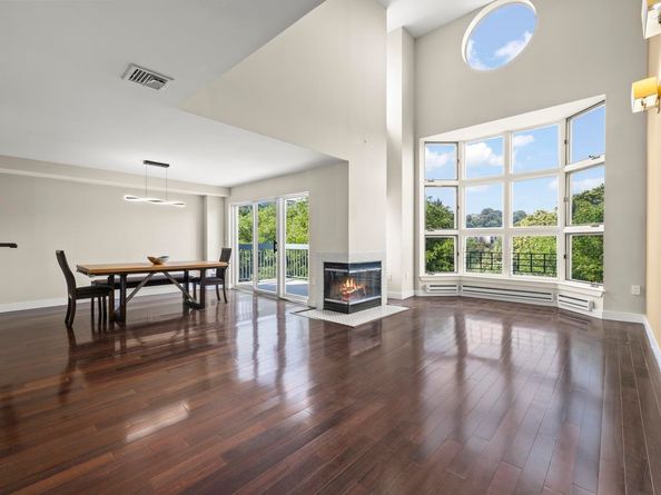 312 Franklin Ct, Edgewater NJ 07020