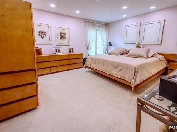 300 Gorge Rd 18, Cliffside Park NJ 07010