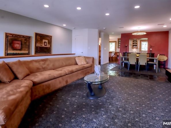 300 Gorge Rd 18, Cliffside Park NJ 07010