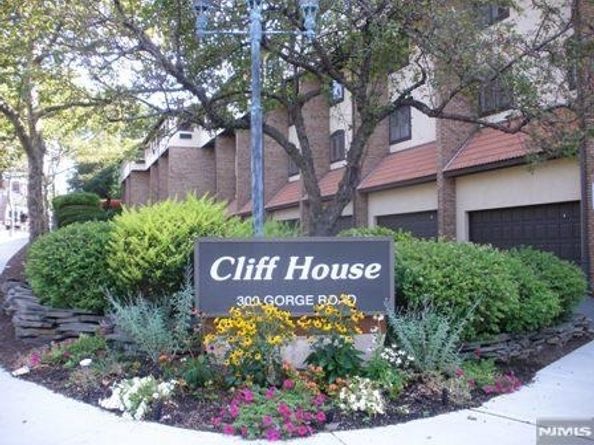 300 Gorge Rd 18, Cliffside Park NJ 07010