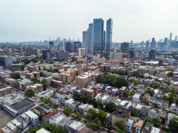 34 Romaine Ave 2, Jersey City NJ 07306