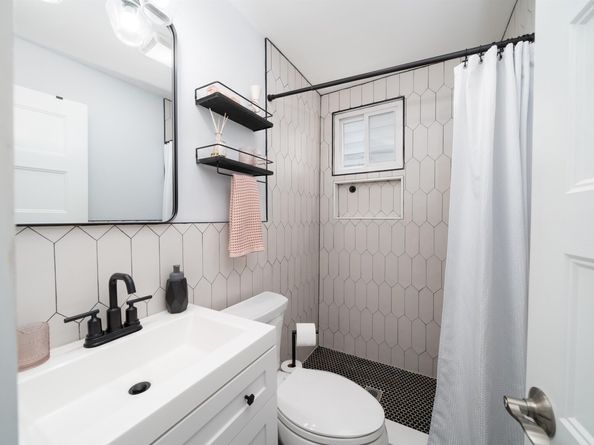34 Romaine Ave 2, Jersey City NJ 07306