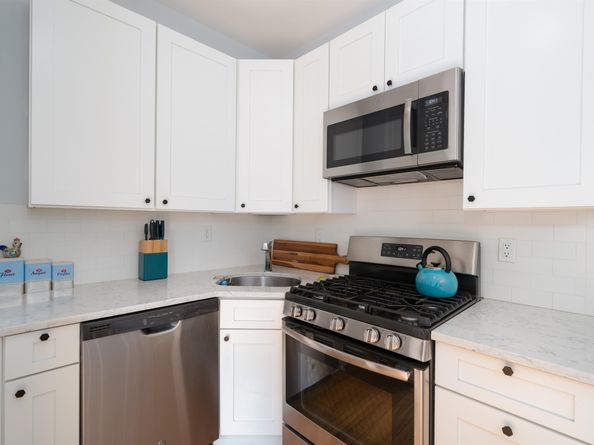 34 Romaine Ave 2, Jersey City NJ 07306
