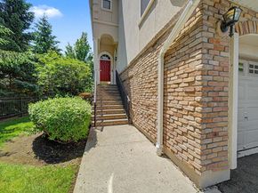 180 Blue Heron Dr 180, Secaucus NJ 07094