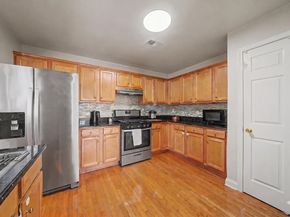 180 Blue Heron Dr 180, Secaucus NJ 07094