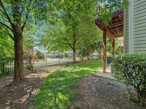 180 Blue Heron Dr 180, Secaucus NJ 07094