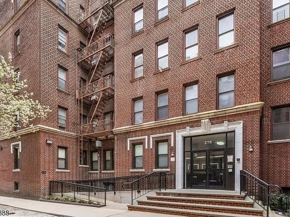 275 Harrison Ave B1, Jersey City NJ 07304