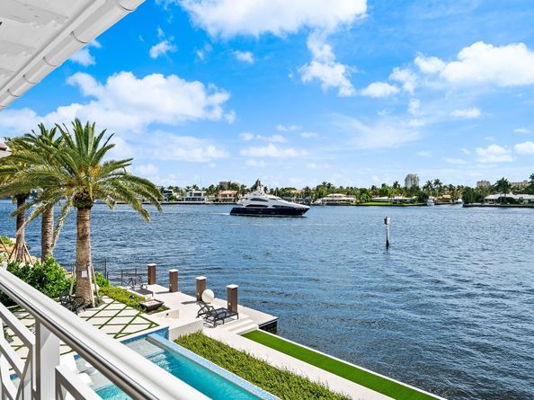 1812 SE 14th St, Fort Lauderdale FL 33316
