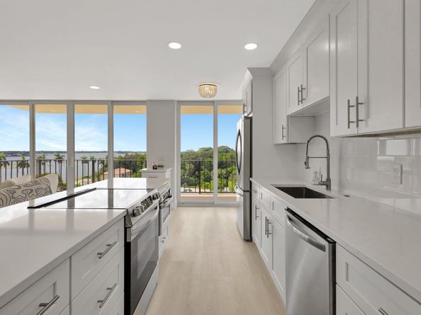 1801 S Flagler Drive 701, West Palm Beach FL 33401