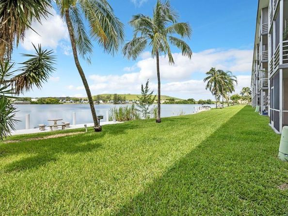 4311 Crystal Lake Dr 213, Deerfield Beach FL 33064