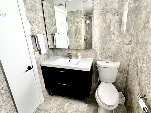4311 Crystal Lake Dr 213, Deerfield Beach FL 33064