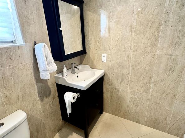 4311 Crystal Lake Dr 213, Deerfield Beach FL 33064