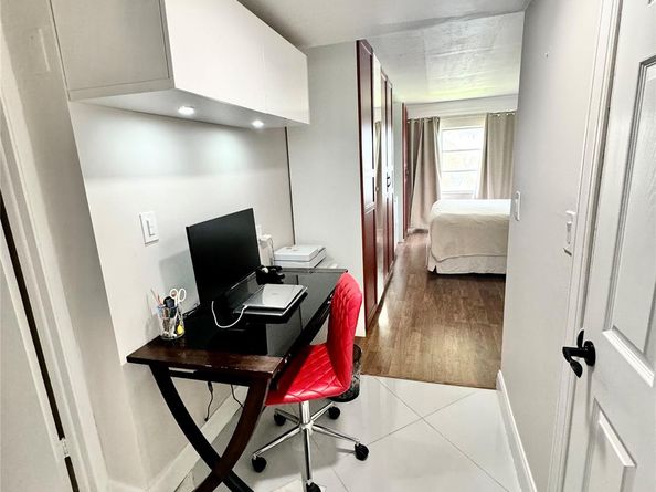 4311 Crystal Lake Dr 213, Deerfield Beach FL 33064