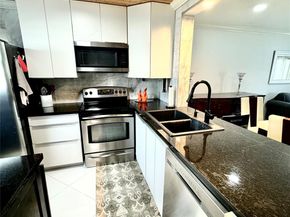4311 Crystal Lake Dr 213, Deerfield Beach FL 33064