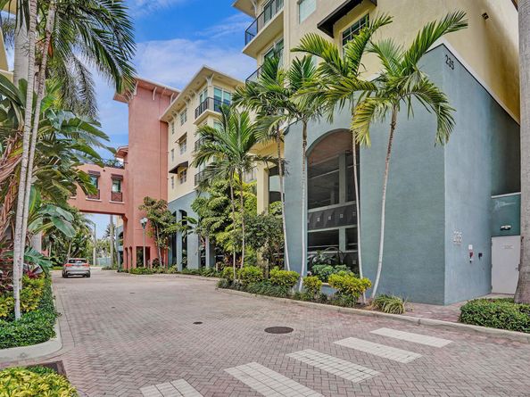 235 NE 1st Street 309, Delray Beach FL 33444