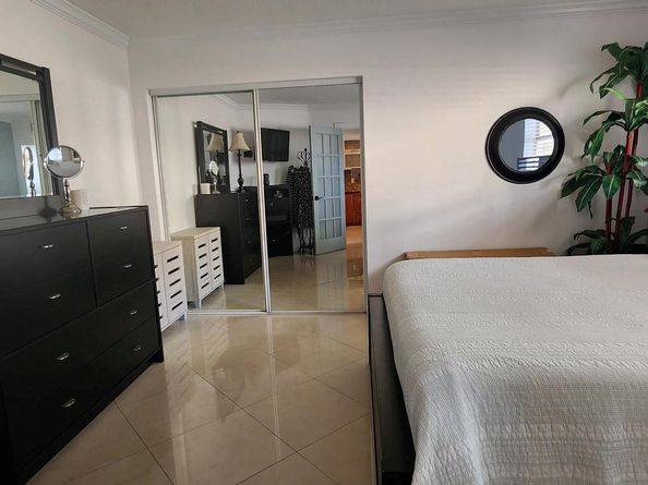 2081 S Ocean Dr 208, Hallandale Beach FL 33009