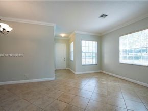 3371 Lakeside Drive 27, Davie FL 33328