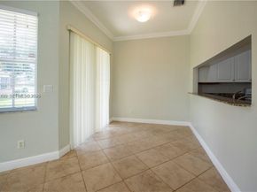 3371 Lakeside Drive 27, Davie FL 33328