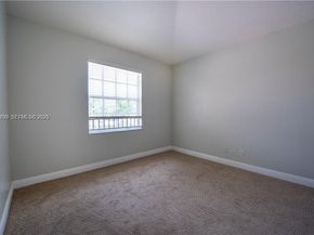 3371 Lakeside Drive 27, Davie FL 33328
