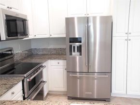 3371 Lakeside Drive 27, Davie FL 33328