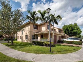 3371 Lakeside Drive 27, Davie FL 33328