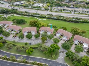 8050 Aberdeen Drive 202, Boynton Beach FL 33472