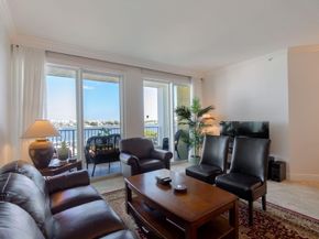 806 E Windward Way 524, Lantana FL 33462