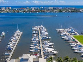 806 E Windward Way 524, Lantana FL 33462