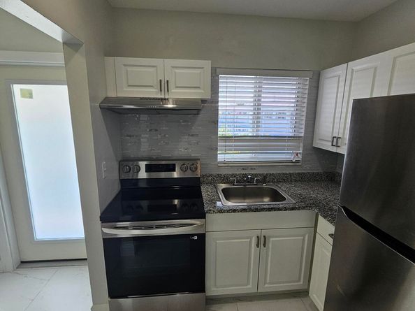 1115 Lake Terrace 208, Boynton Beach FL 33426