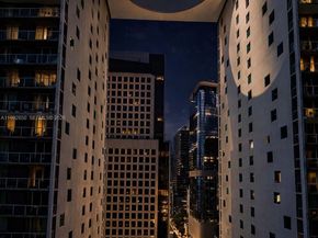 77 SE 5th Street 2914, Miami FL 33131