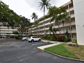 3800 Oaks Clubhouse Drive 309, Pompano Beach FL 33069