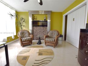 3800 Oaks Clubhouse Drive 309, Pompano Beach FL 33069