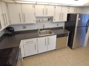 3800 Oaks Clubhouse Drive 309, Pompano Beach FL 33069