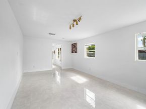 403 S 13th Court, Lantana FL 33462