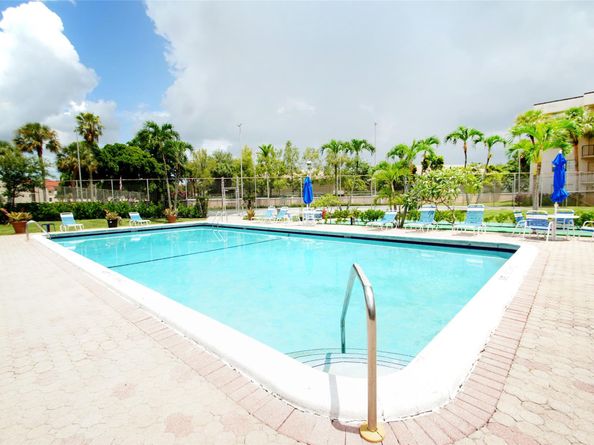 2571 Aragon Blvd 317, Sunrise FL 33322