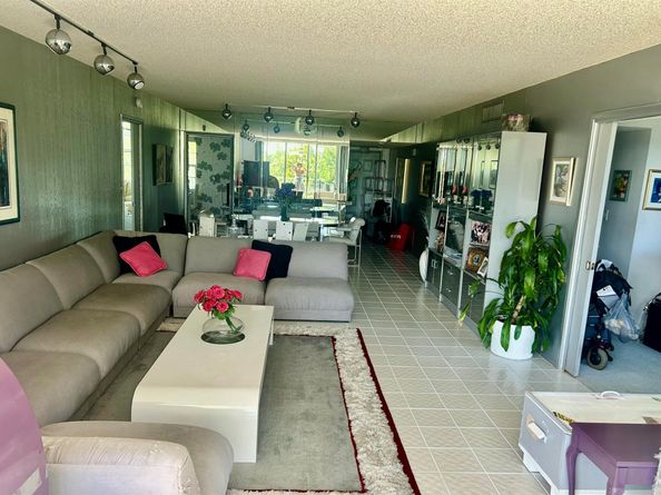 4020 W Palm Aire Drive 410, Pompano Beach FL 33069