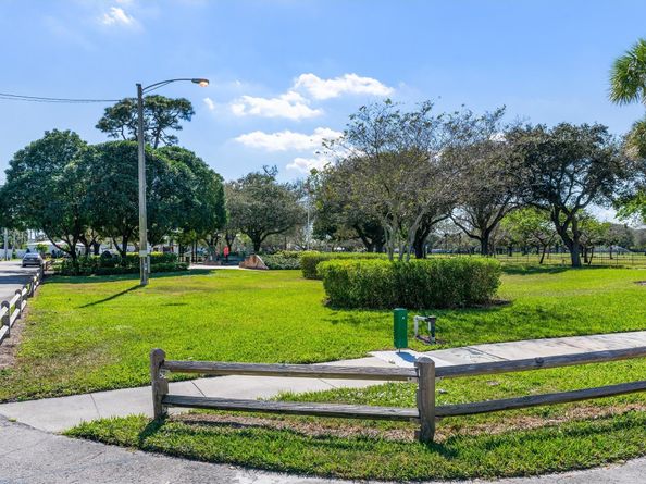 337 SW 21st St #1-3, Fort Lauderdale FL 33315