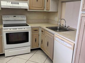 3905 N Nob Hill Rd 205, Sunrise FL 33351