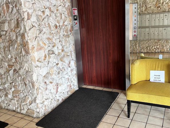 3905 N Nob Hill Rd 205, Sunrise FL 33351