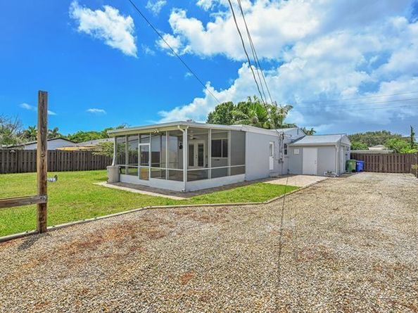 801 SW 14th Ct, Fort Lauderdale FL 33315